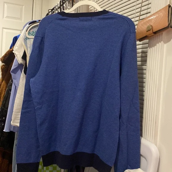 Banana Republic Sweater - Picture 4 of 4